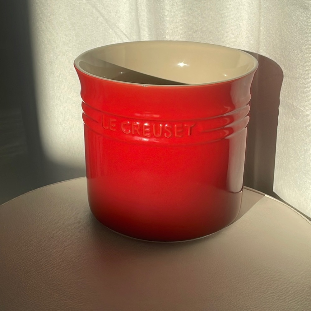 EUC 💙 LE CREUSET utensil crock red